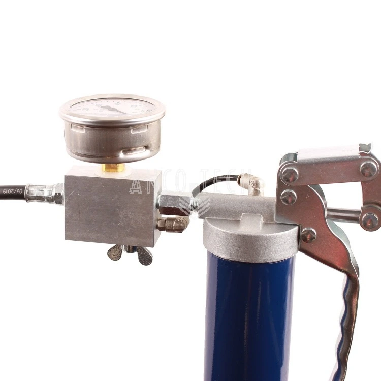 PISTOOLVETSPUIT + MANOMETER 400 BAR